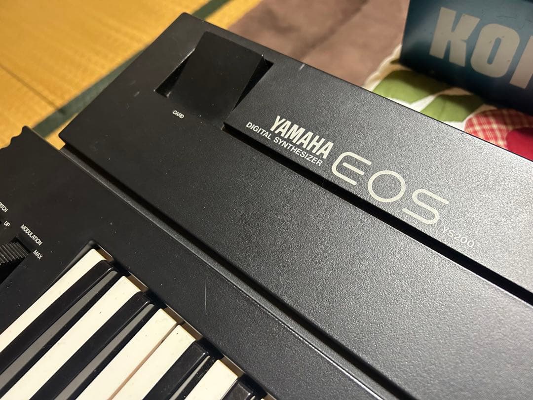 兵庫県神戸市よりYAMAHA EOS YS200 シンセサイザー送料込みです。