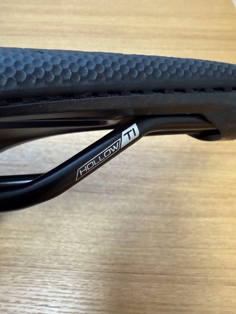 Specialized サドルPower Pro with Mirror 143