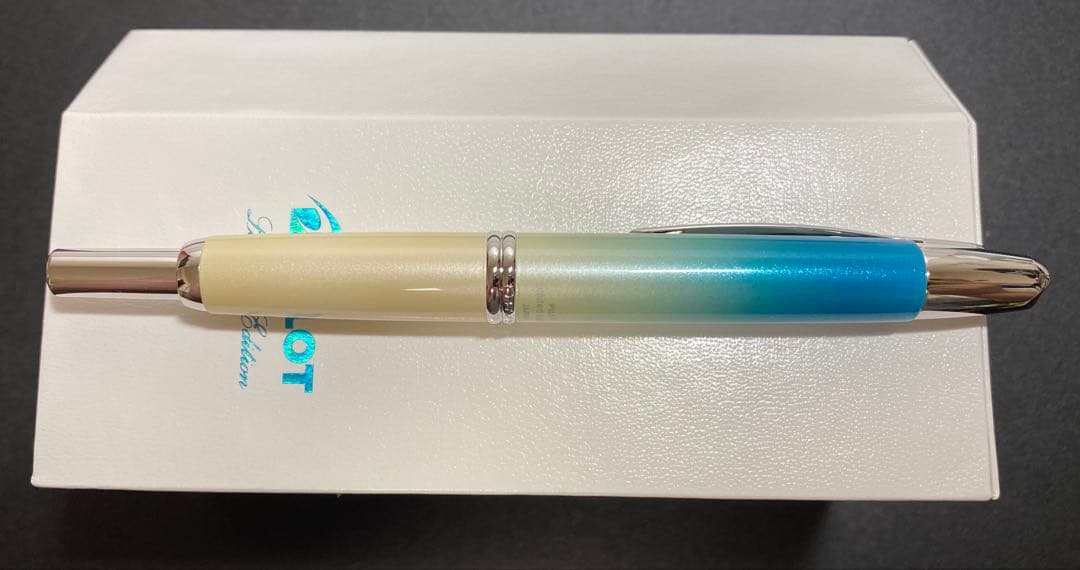 PILOT キャップレス 2024年限定色　シーショア　F 万年筆　新品未使用