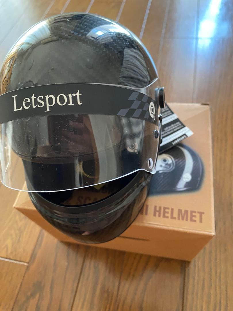 フルカーボン製　ヘルメット模型