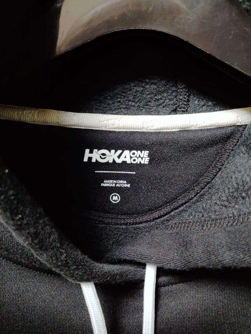 HOKA フード付きパーカー 黒