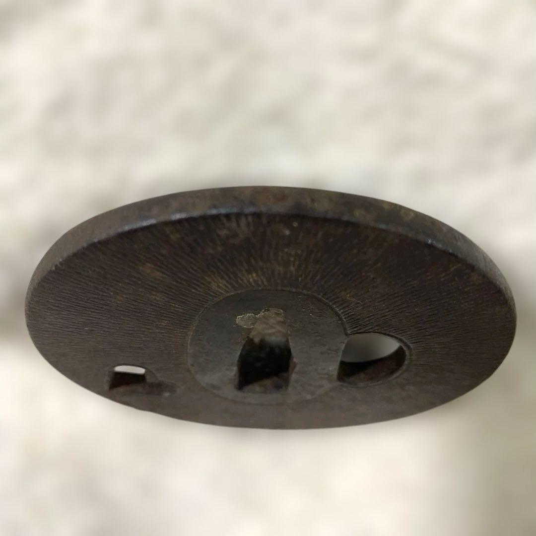 B-14 鍔　つば　武具　鉄製　刀装具　アンティーク　美術品　工芸品　木箱付き