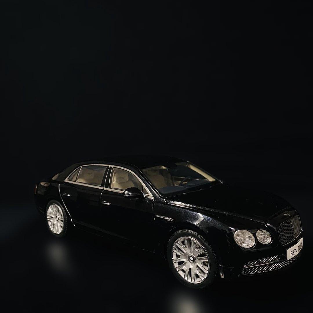 京商 1/18 ベントレー フライングスパー W12