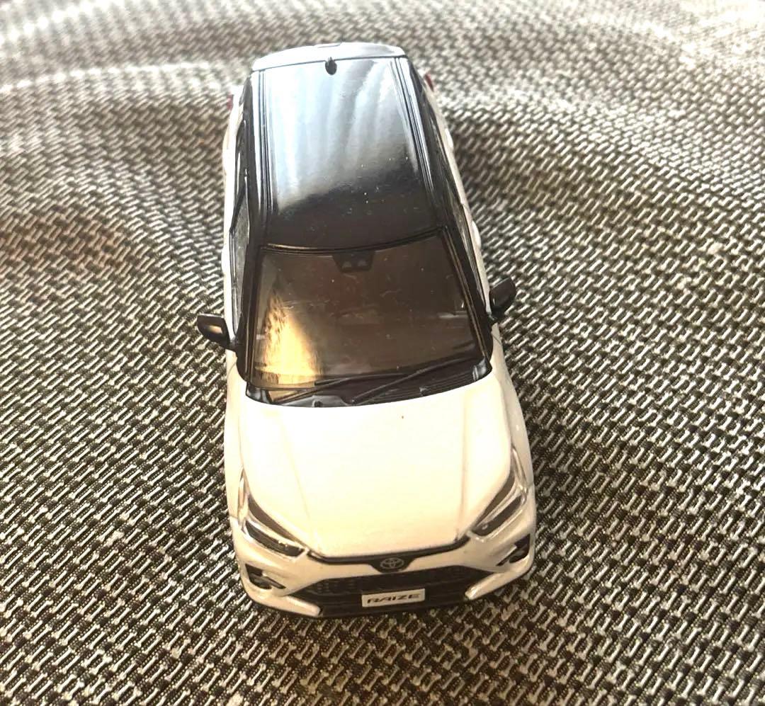 【ディーラー非売品】トヨタ ライズ カラーサンプル