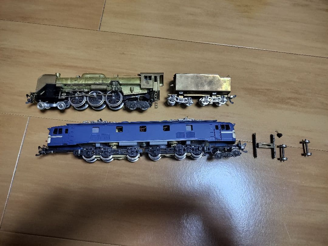 Ｄ*０様 Nゲージ 機関車 青色 金色 箱付き