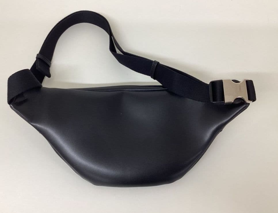 UN-DIMENSION 戌亥とこ ボディバッグ