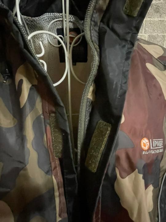 新品 フィッシングスーツ サイズM & カセットガスストーブ