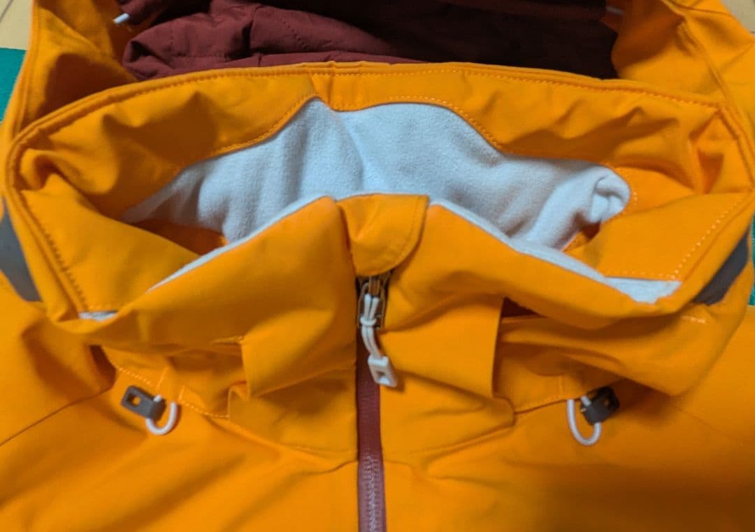 patagonia 女性用スキーウェア オレンジ