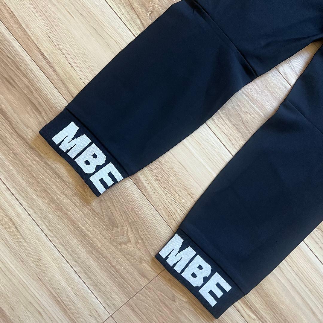 マスターバニーエディション　裾ロゴ　ナイロンパンツ　ゴルフパンツ　メンズ　黒　4