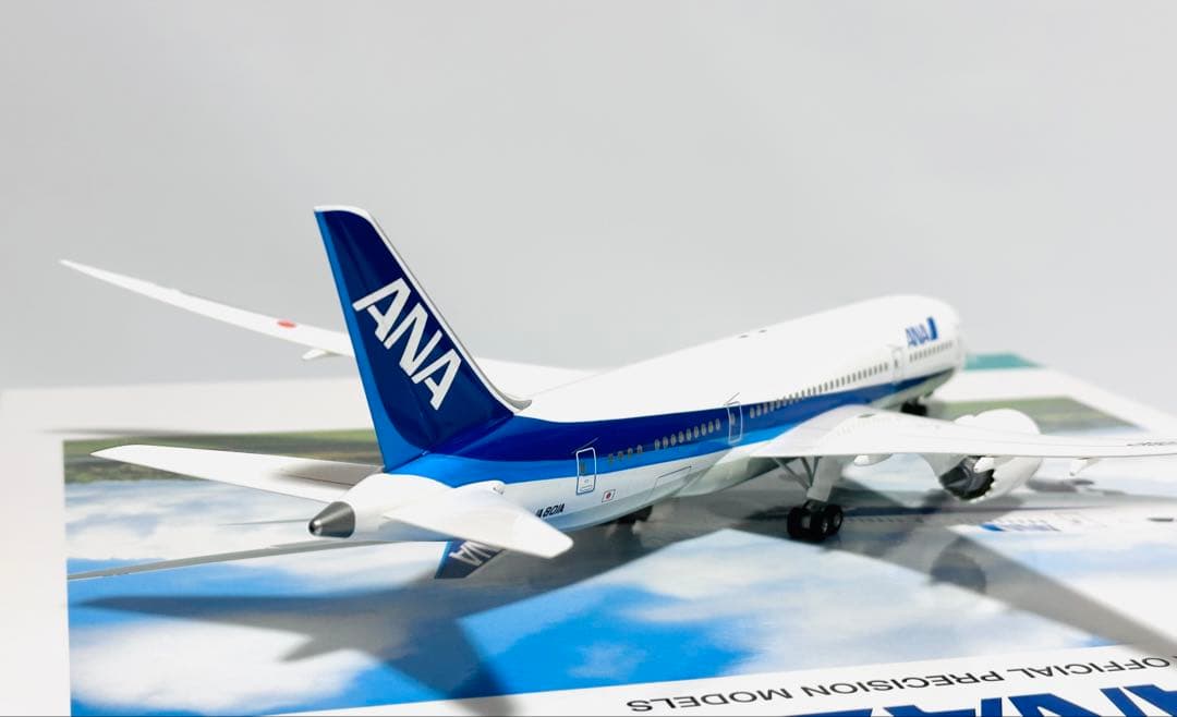 全日空商事 1/200 ANA B787-8 NH20039