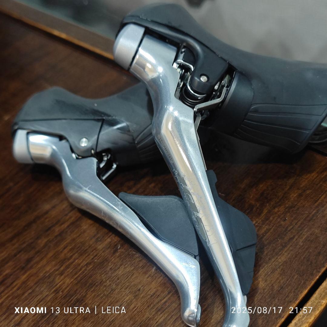 廃盤 R7000 シルバー 4点セット