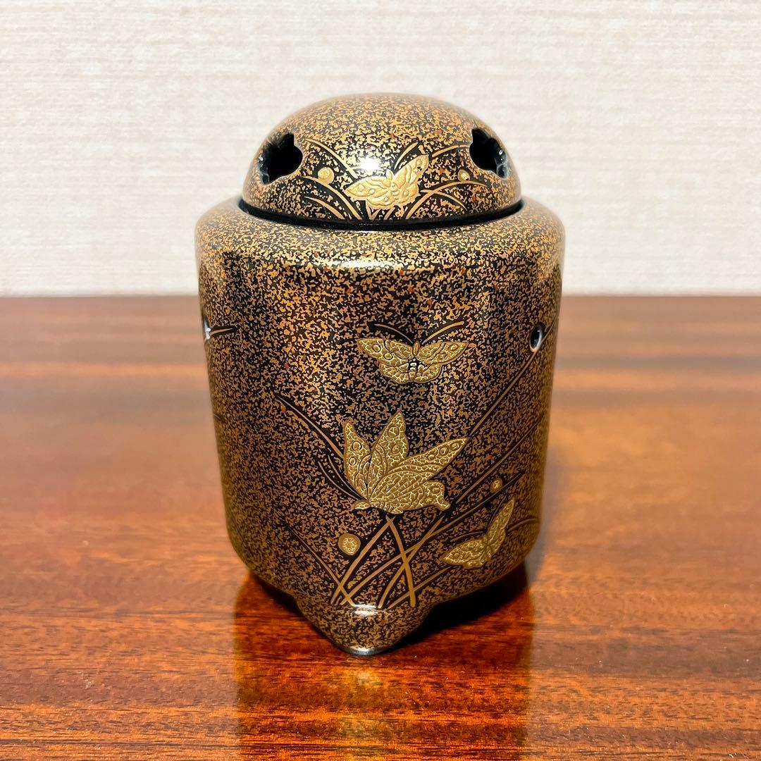 幸楽 作「蒔絵蝶文 香炉」共箱 茶道具 香合 有田焼 金彩 三足香炉
