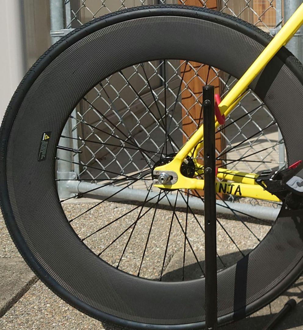 カーボントラック 88mm マット仕上げ クリンチャ リア ホイール固定ギア