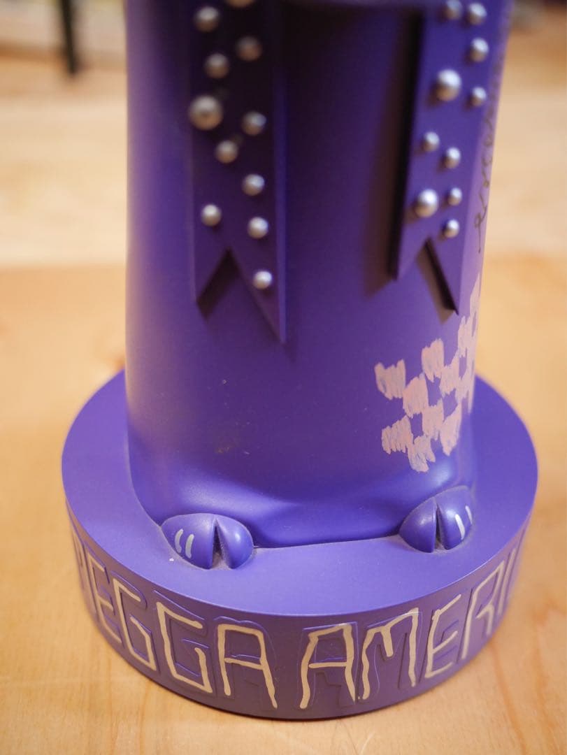 MARK GONZALES マークゴンザレス COMMUNION PRIEST