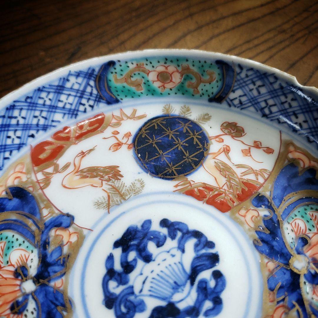 小皿　色絵付　染付　古伊万里　金彩　花唐草　鶴　四方襷文　明治　イ号　欠け