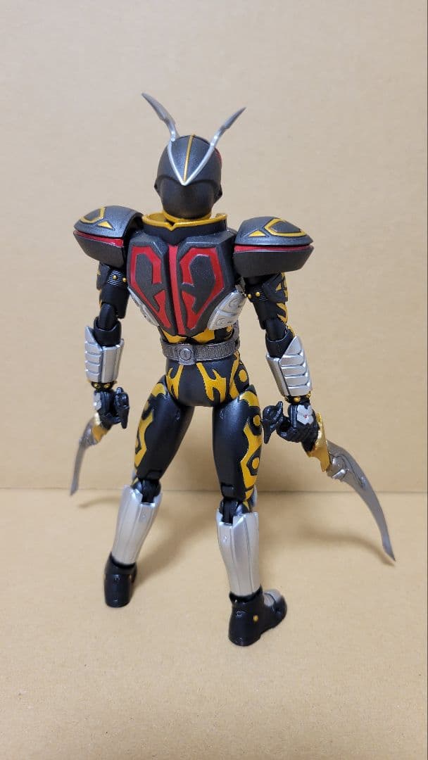 S.H.Figuarts マンティスアンデッド 仮面ライダー剣