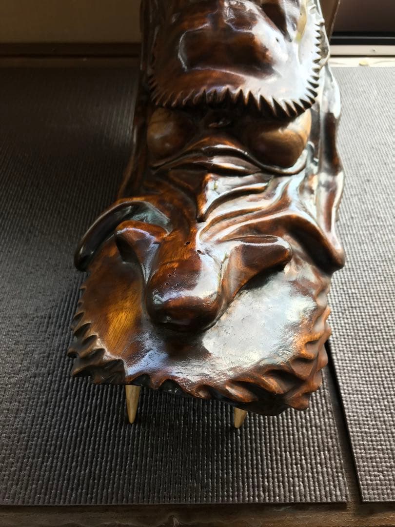 ★流木を加工して手彫りで作った龍の置物★