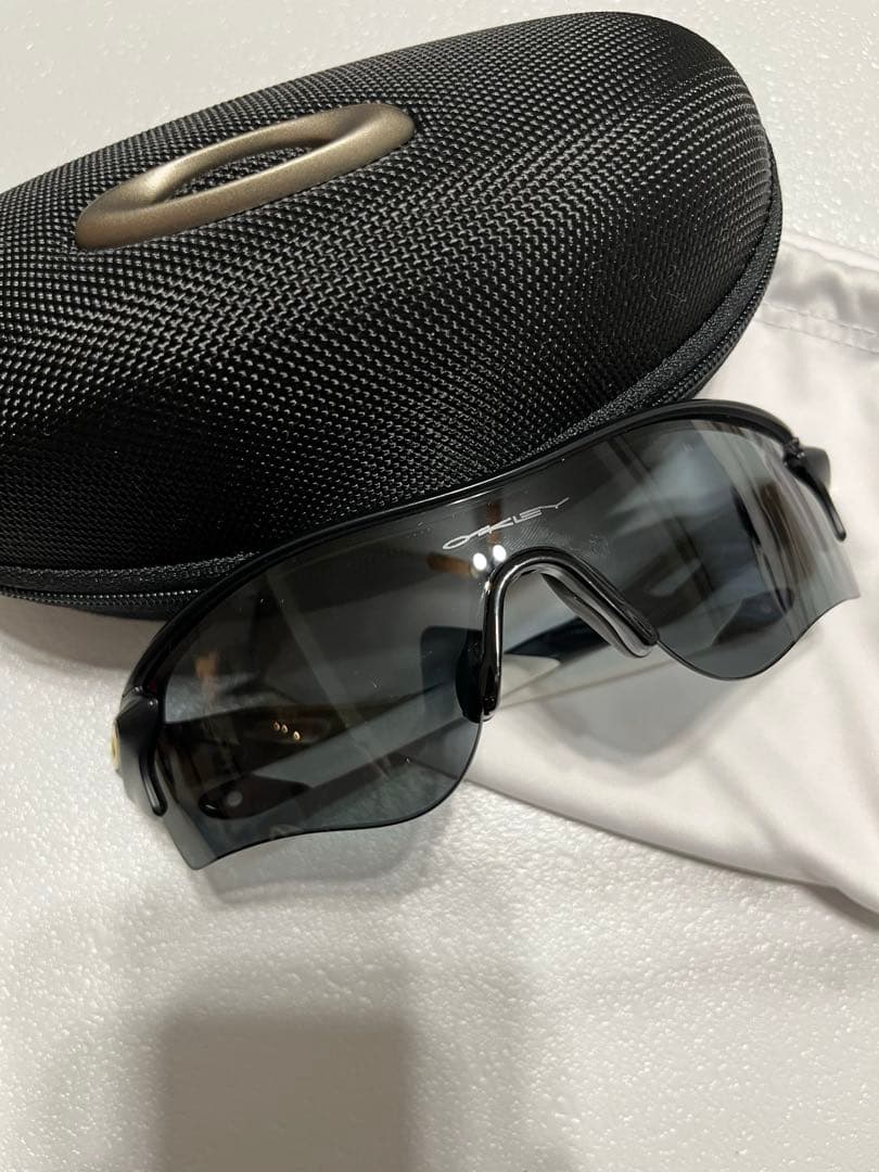 オークリー　スポーツサングラス ブラック グレー