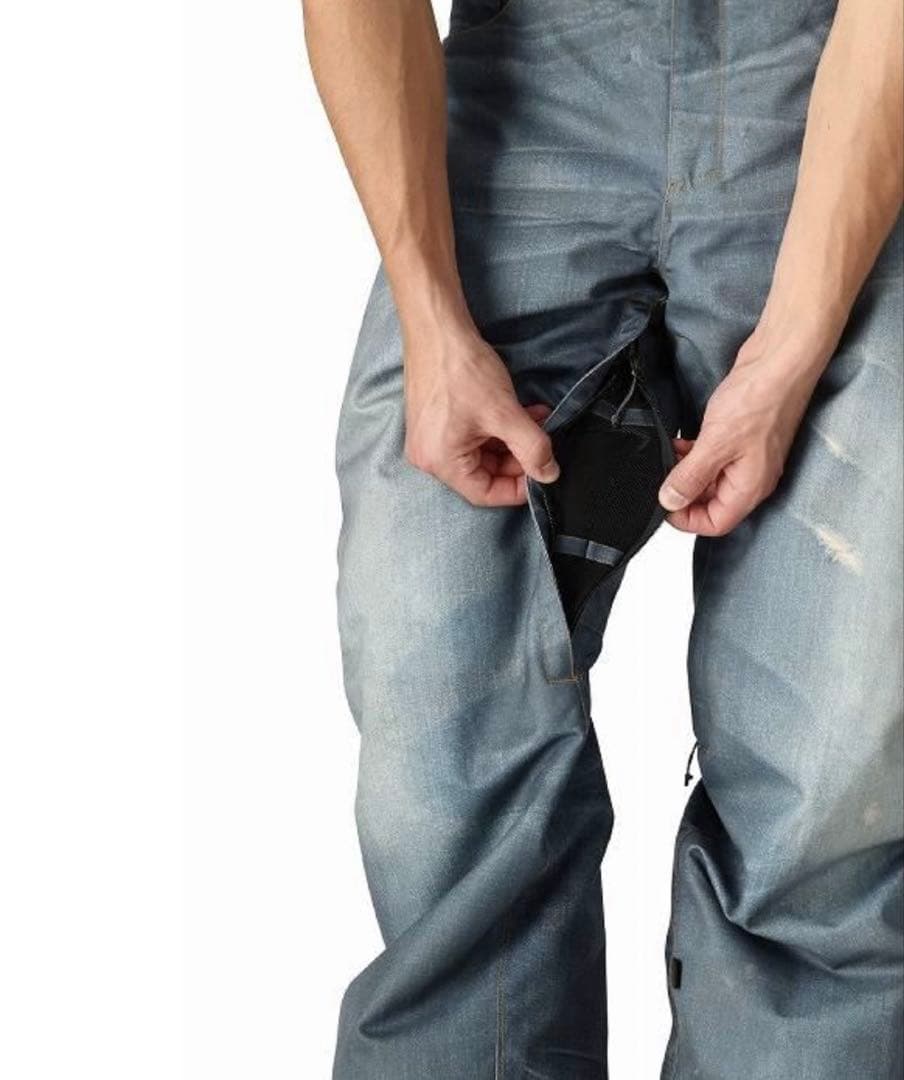 ［686］DECONSTRUCTED デニムパンツ ［美品！］