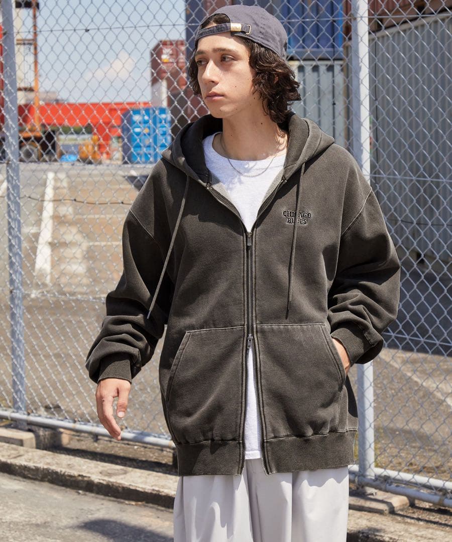 ★NBA シカゴブルズ 別注 刺繍 CHICAGO BULLS L パーカー