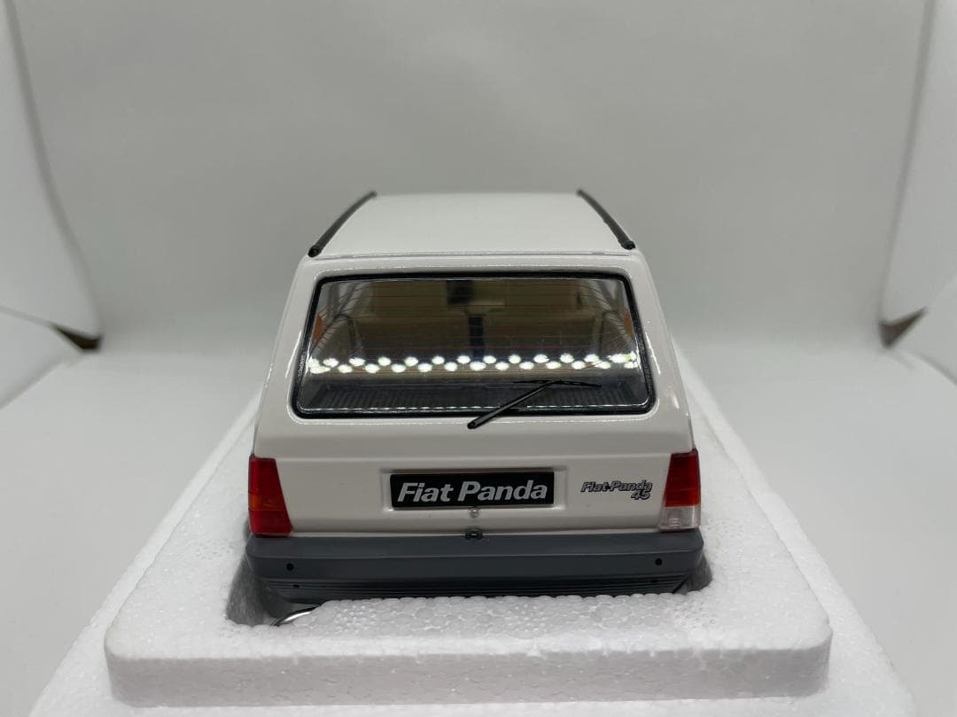 13R-009 KK 1/18 フィアット パンダ 45 ホワイト×グレー