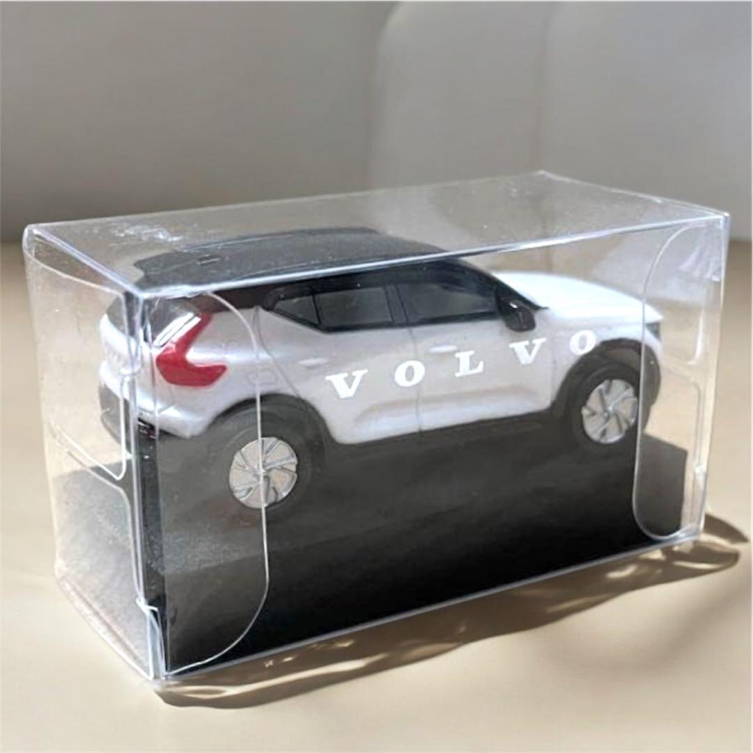 【非売品】VOLVO XC40 ミニカー ホワイト　ディーラー専用　新品未開封