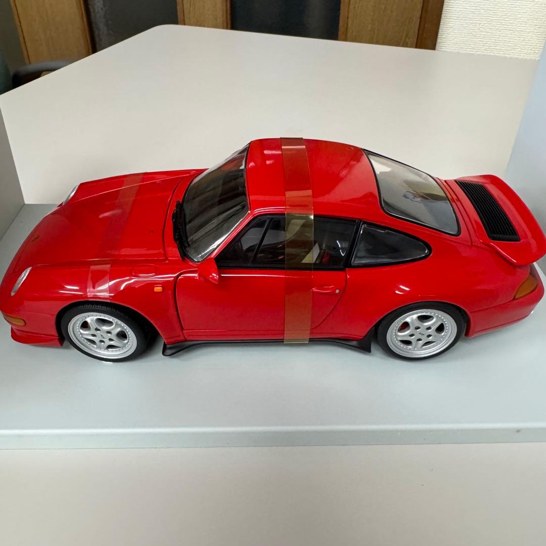 未使用品　レア！UTモデルズ 1/18 ポルシェ911カレラRS 赤