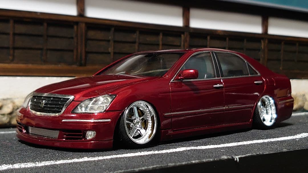 1/24 アオシマ モードパルファム クラウン 完成品