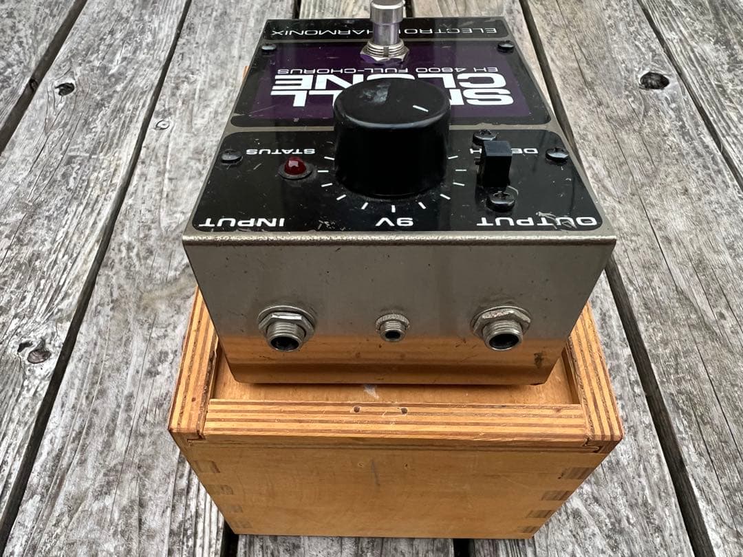 ギター SMALL CLONE EH 4600 FULL-CHORUS