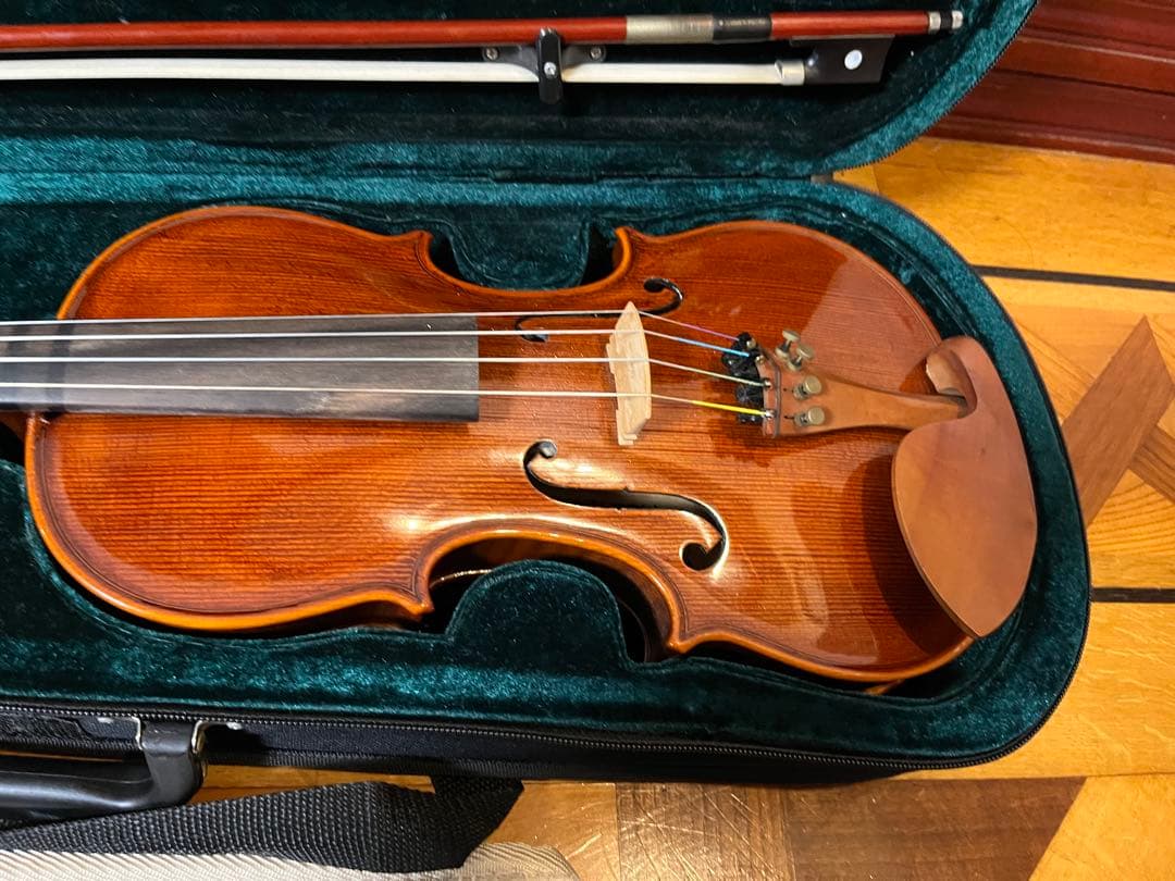 バイオリン 4/4サイズ ケース・弓・肩当て付