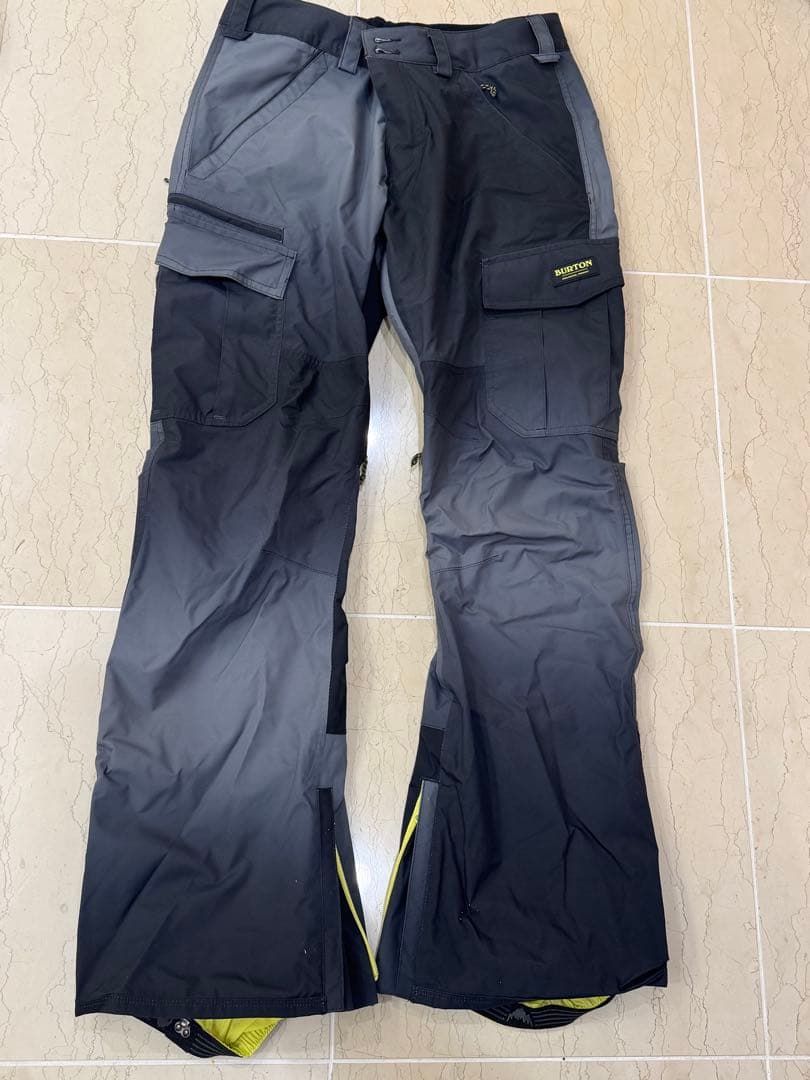 一回のみ使用　BURTON スノーボードパンツ ブラック/イエロー M