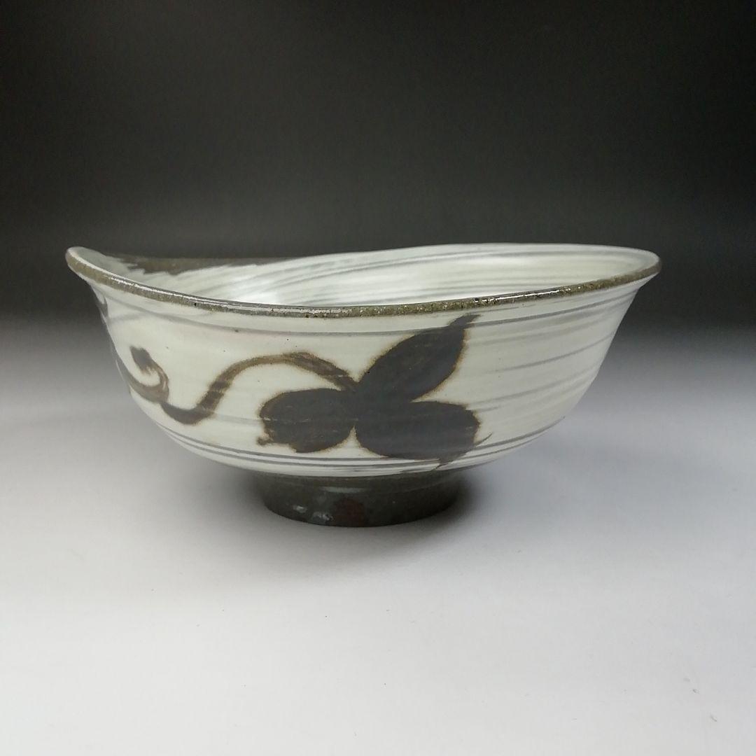 Ｔ５４９　茶碗　『絵刷毛目　茶碗』『楽山窯造』　共箱　抹茶碗　茶道具