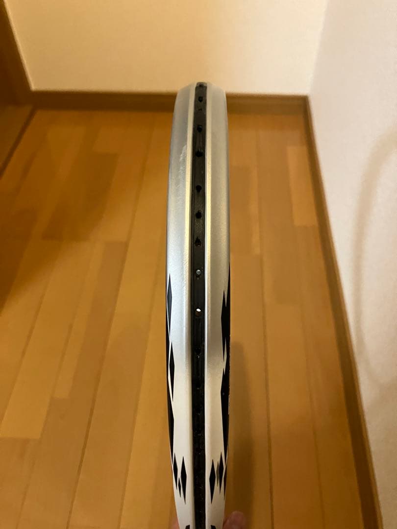 YONEX F-LASER 9V プラウドホワイト UL1サイズ