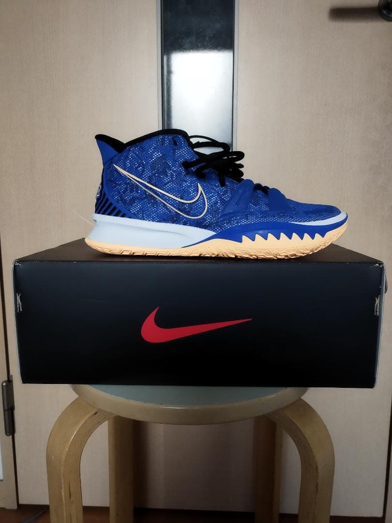 NIKE KYRIE 7　 ナイキ カイリー7