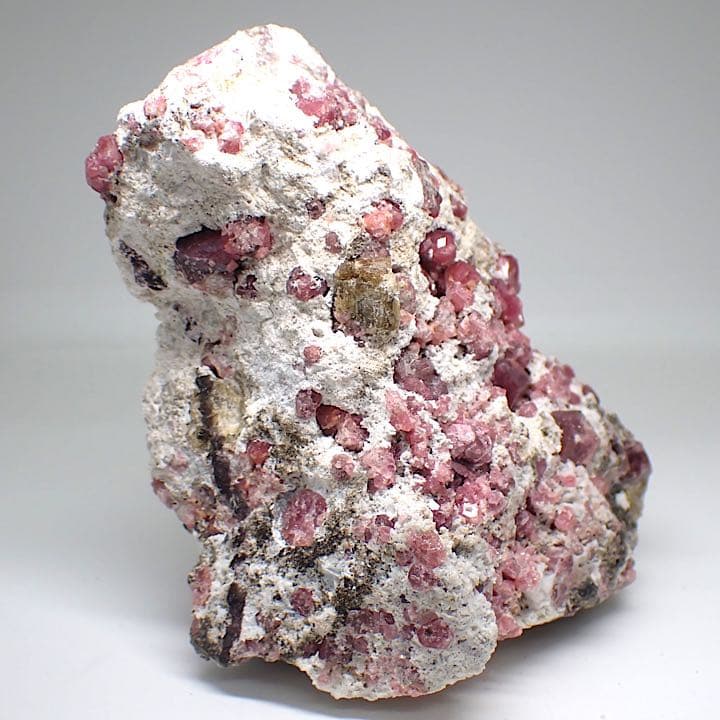 【メキシコ/シエラ・デ・クルセス鉱山産】ピンクグロッシュラーガーネット