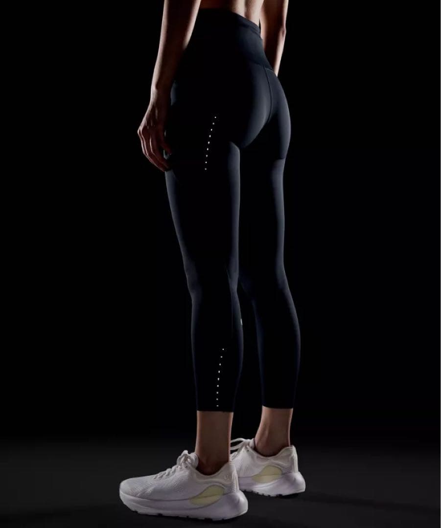 新品タグ付　ルルレモン　fast and free アジアフィットS