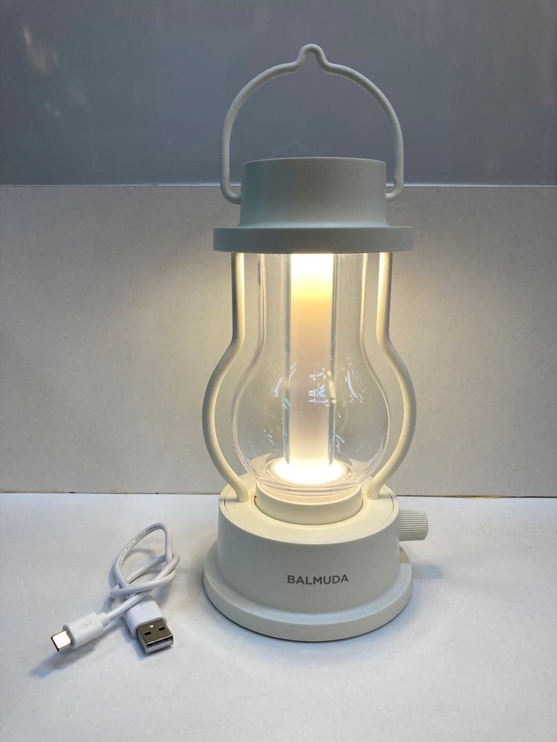 美品 バルミューダ ランタン LEDランタンポータブル L02A-WH