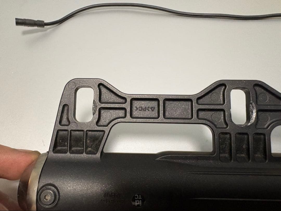 SHIMANO SM-BTC1 外付バッテリーケース　ミニベロ　ロードバイク