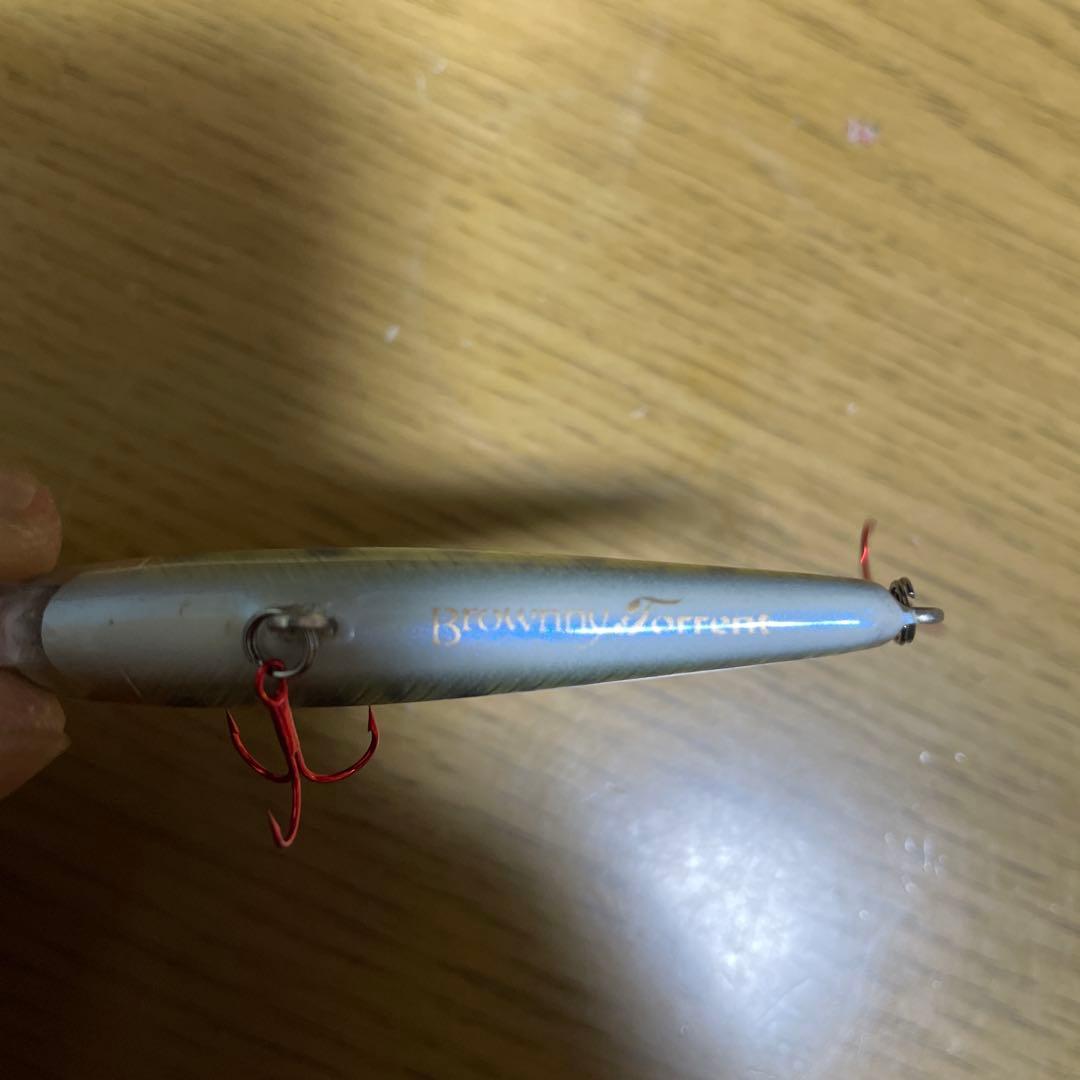 SAURUS ブラウニートラン7cm フローティングミノー　4個セット！