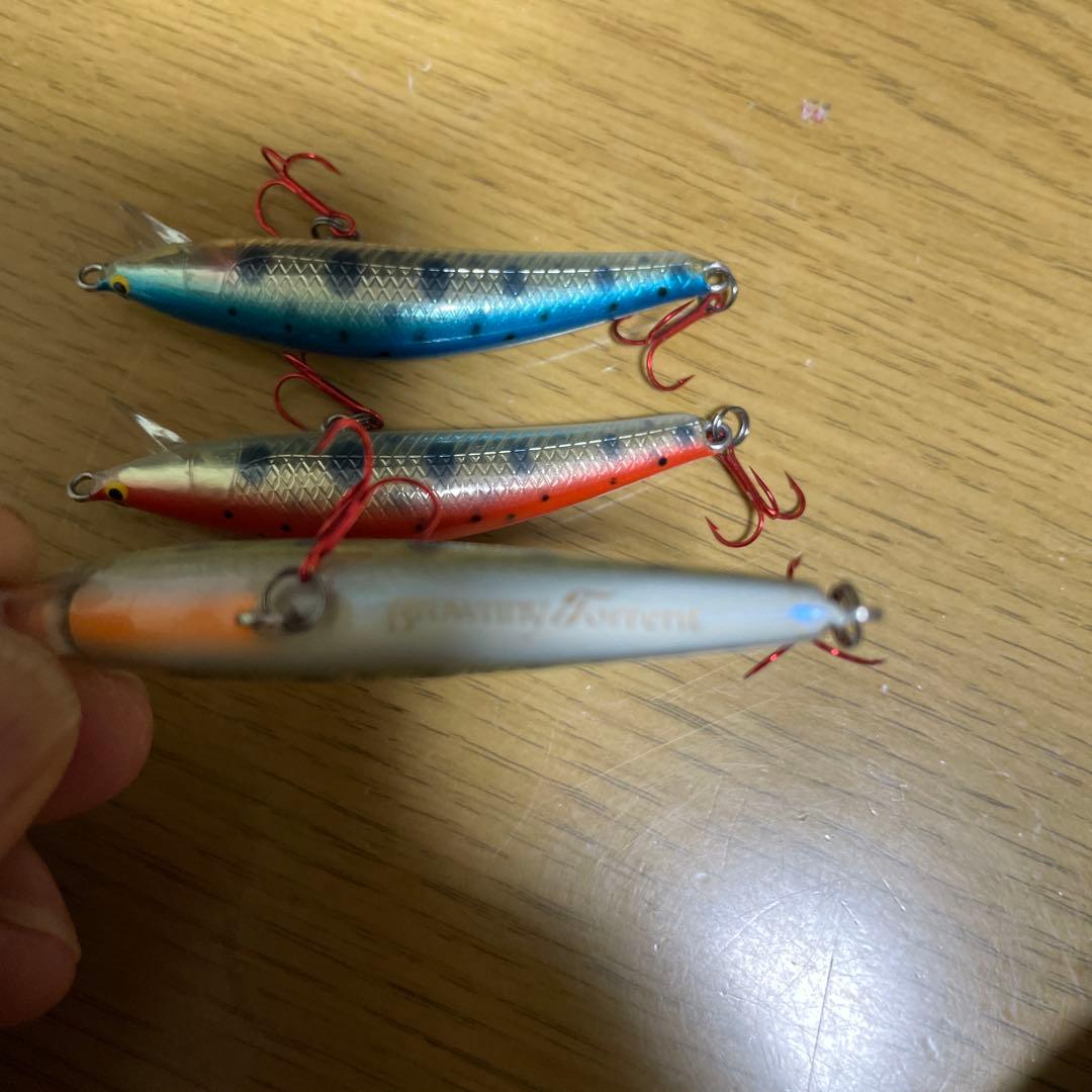 SAURUS ブラウニートラン7cm フローティングミノー　4個セット！