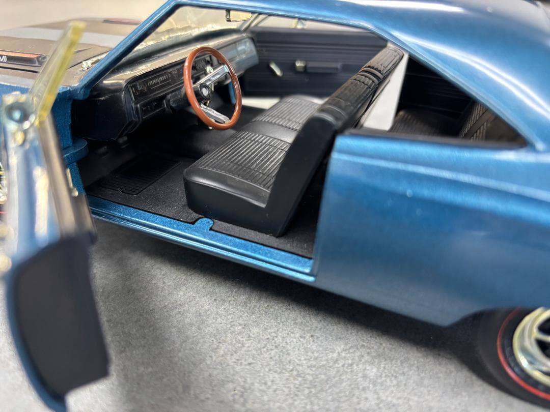 自動車 ERTL CHRYSLER 1969 PLYMOUTH 1/18