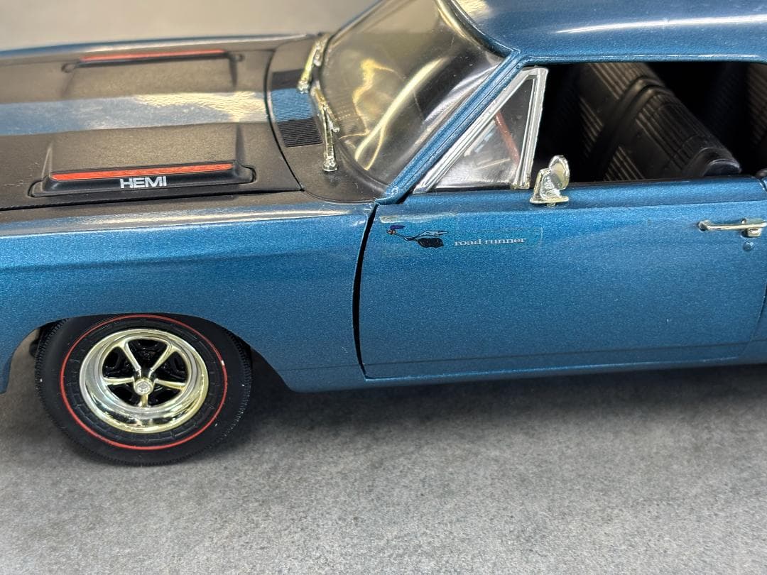 自動車 ERTL CHRYSLER 1969 PLYMOUTH 1/18