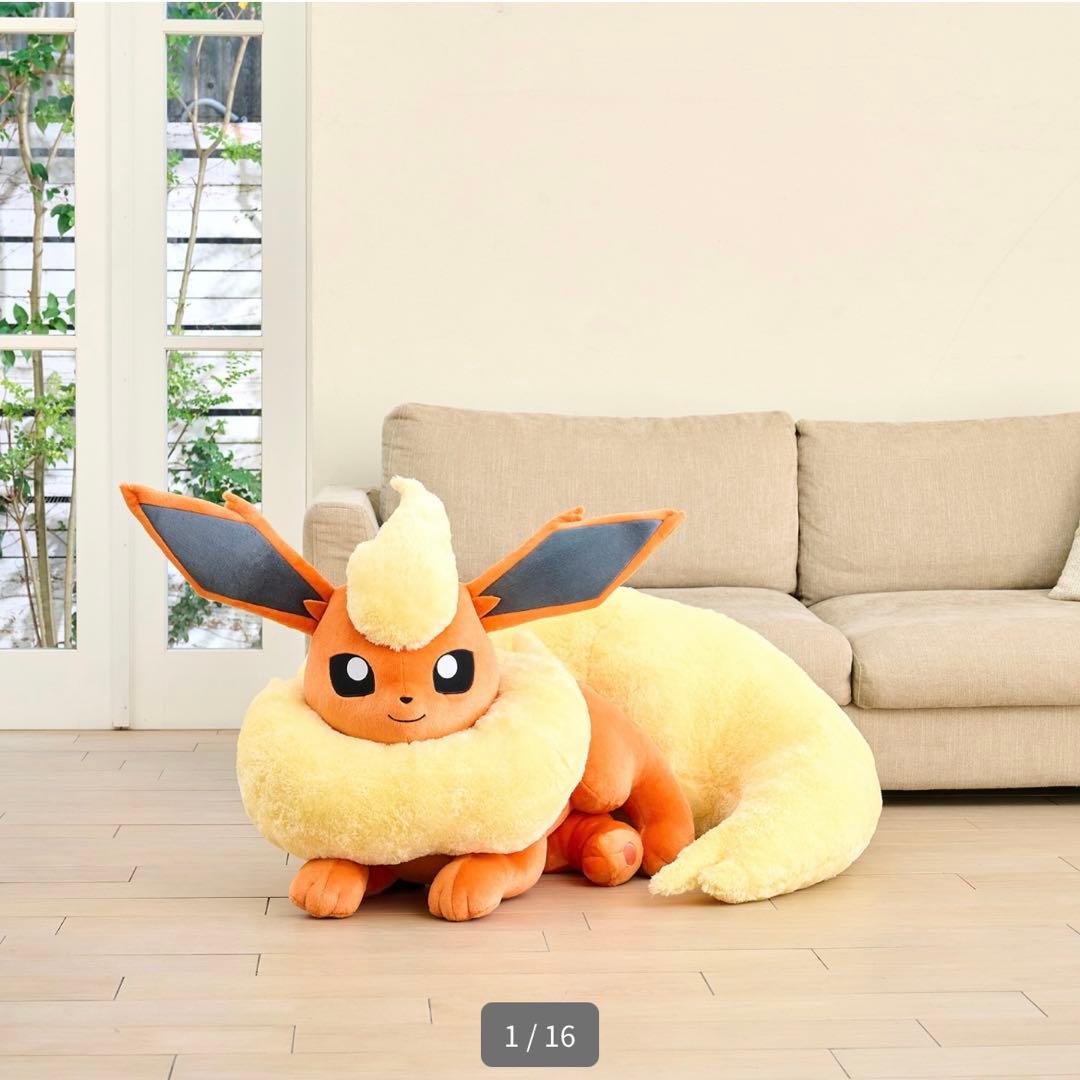 ブースター　等身大　ぬいぐるみ