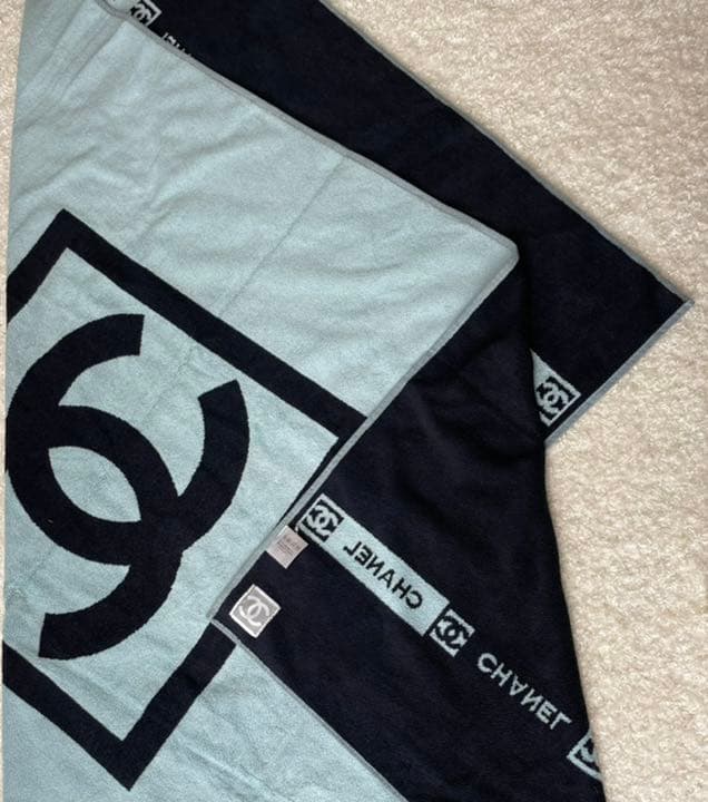 30日迄SALE‼️新品✨CHANELリバーシブルビーチタオル♡タオルブランケット