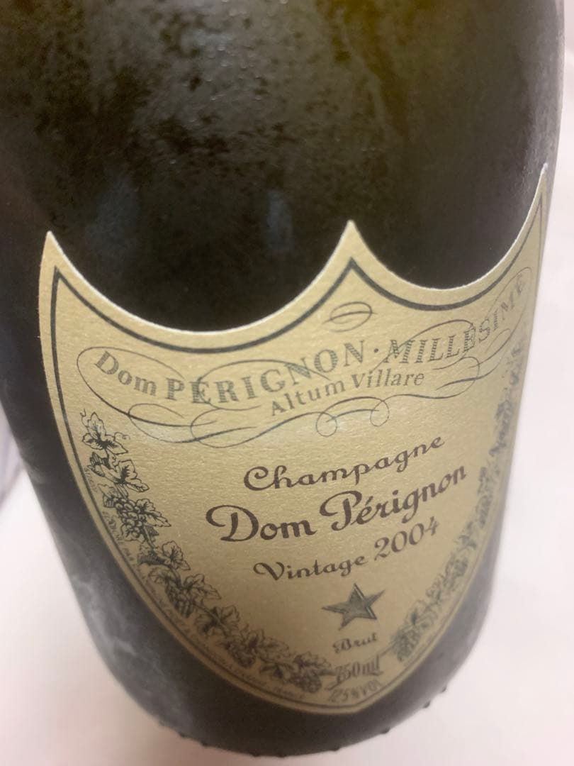 ルビ　ドン・ペリニヨン シャンパン 2004年