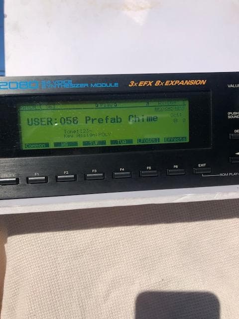 Roland JV-2080 音源モジュール