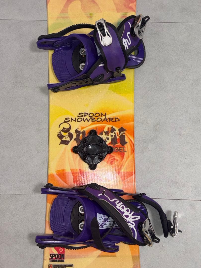 【2点セット】Spoon スノーボード 120cmとバインディングセット