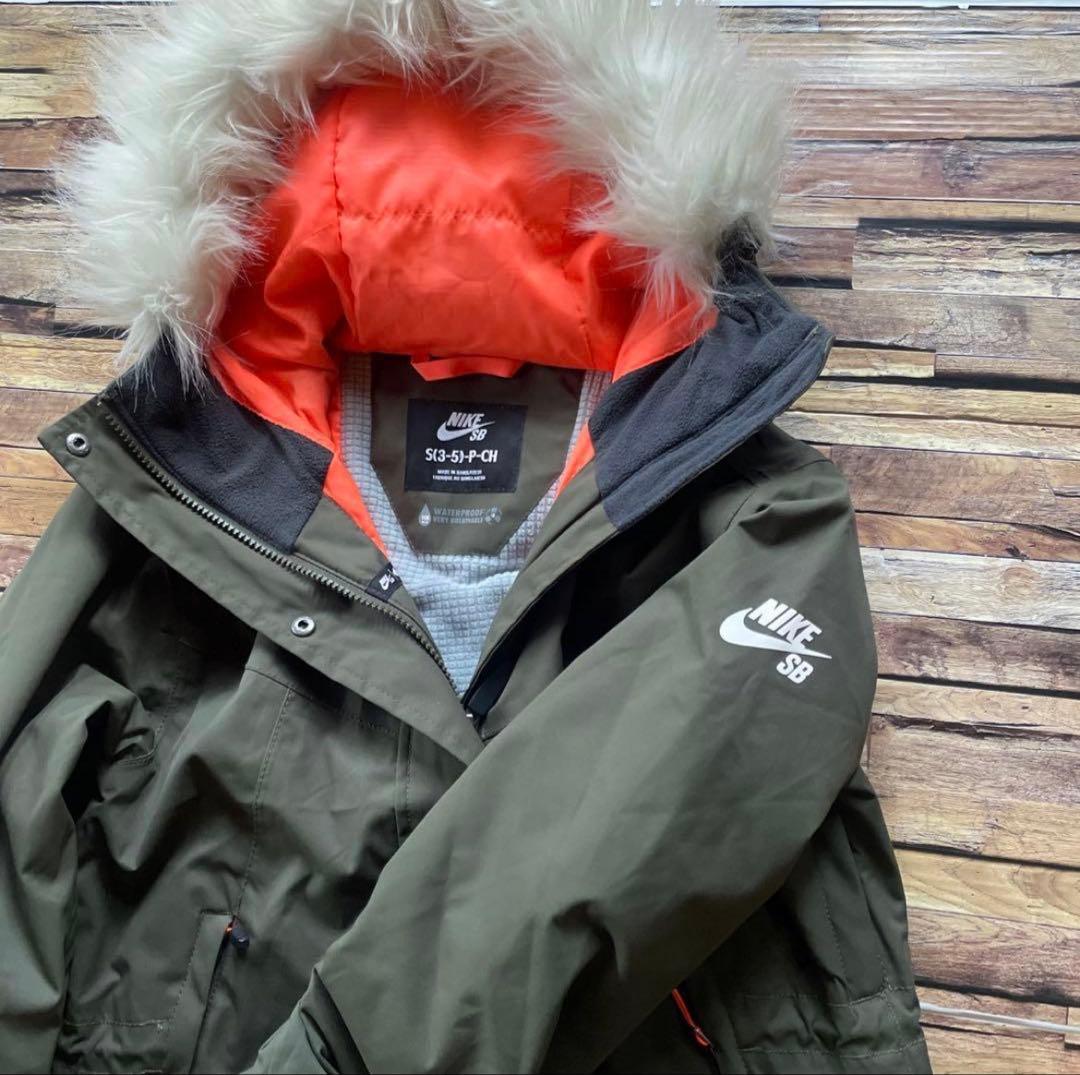 スノー仕様のNIKE SBジャケットHUDSON PARKAナイキSB(S)