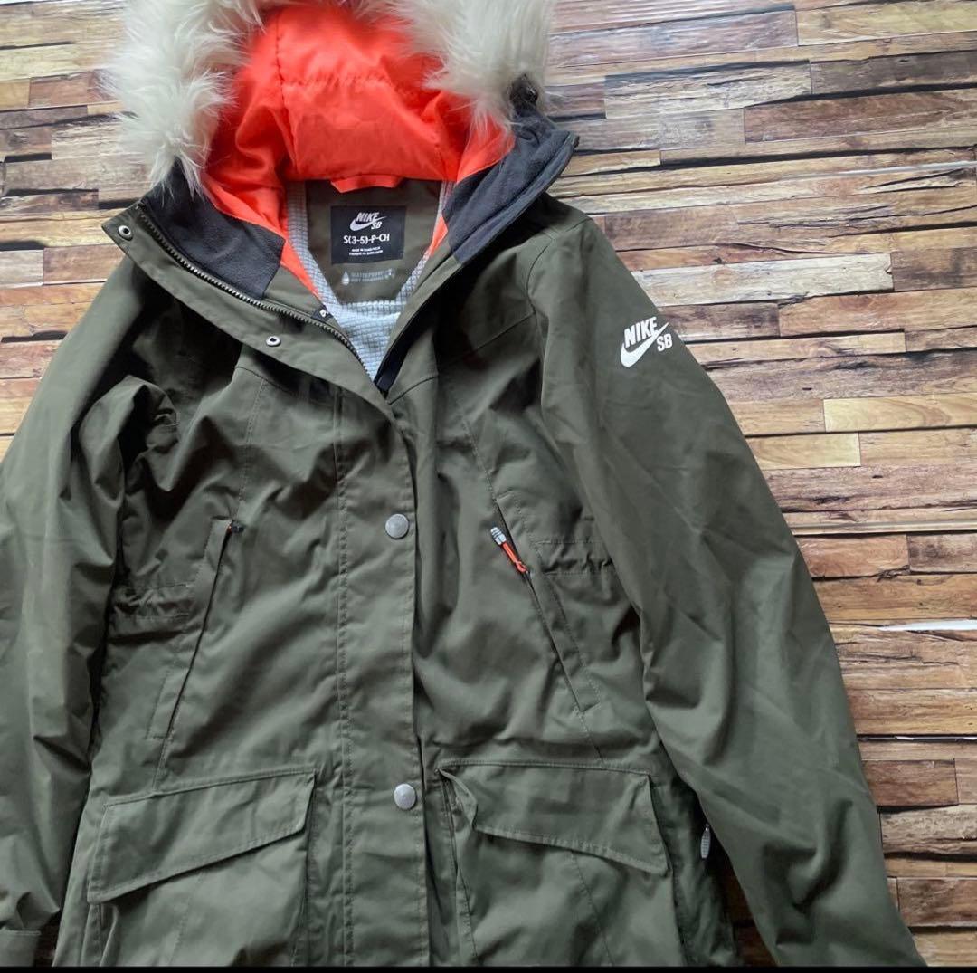 スノー仕様のNIKE SBジャケットHUDSON PARKAナイキSB(S)