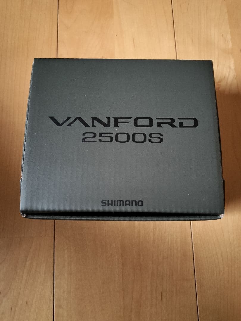 SHIMANO 24 VANFORD 2500S スピニングリール